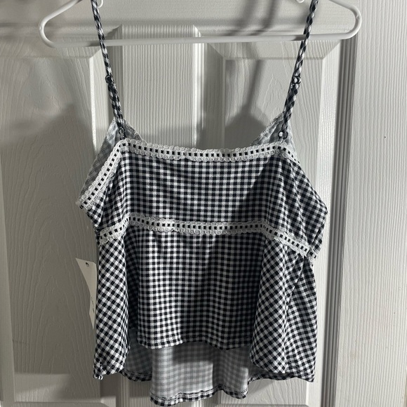 Black and White Sleeveless Crop‎ Tie Front Camisole - Picture 4 of 4